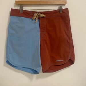 PATAGONIA Men’s Scalloped Hem Board Shorts.  Size 30